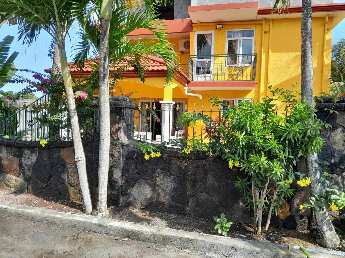 Coco, Appartement, *